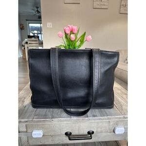 RARE FIND Coach Vintage Black Leather Tote Bag Zip Top Shopper E9C-9305